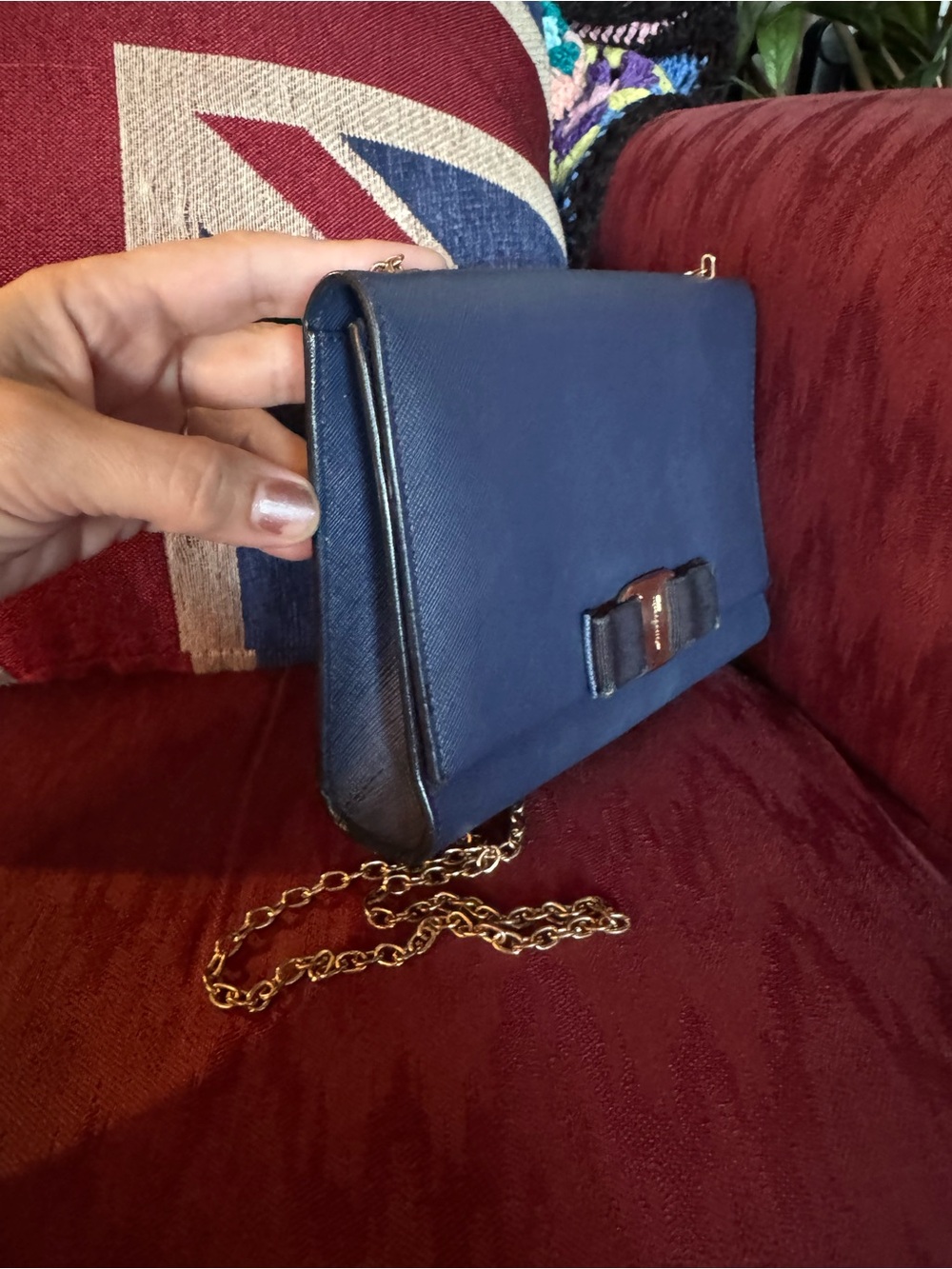 Salvatore Ferragamo Navy Leather Chain Shoulder bag with Gold Hardware - Picture 5 of 15